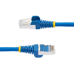 StarTech.com Câble Ethernet CAT6a de 9,1 m, bleu, faible fumée, sans halogène (LSZH), 10 GbE, 100 W, PoE S/FTP, cordon de brassage réseau RJ-45 sans accroc